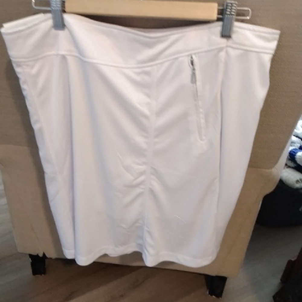 Elegant White Women's Skirt